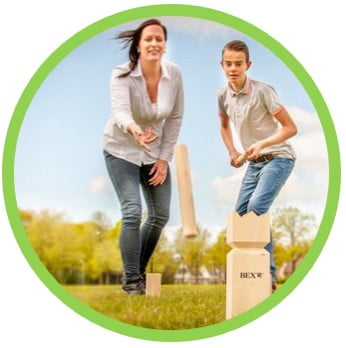 Top10 leuke spellen voor buiten om lekker te spelen. Goed voor motoriek en leuk vermaak, zoals Kubb